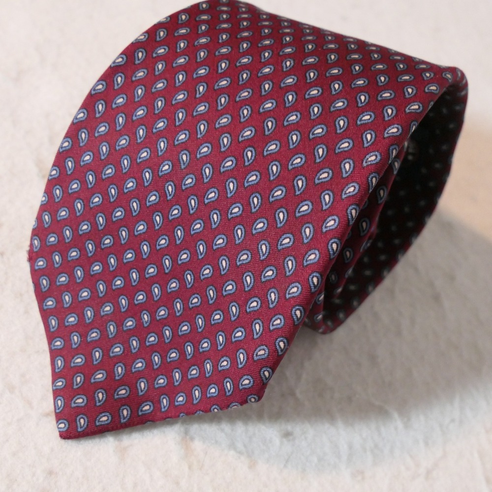 Briar Mens Silk Necktie OS Burgundy Paisley Classic Italian Woven Hand Fashioned